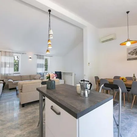 Casa Montovani *